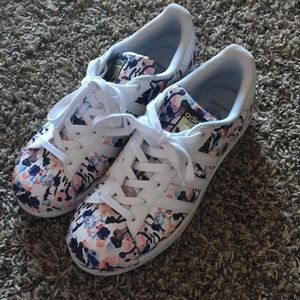 Floral Adidas Superstars EUC